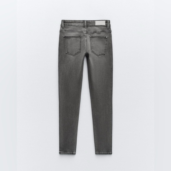 54. Zara • NWT Mid Rise Skinny Jeans - Picture 4 of 5